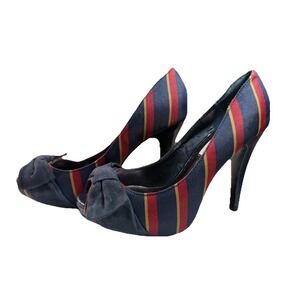 Steve Madden Yacht Navy Striped Canvas Peep Toe Pump Size. 6 M